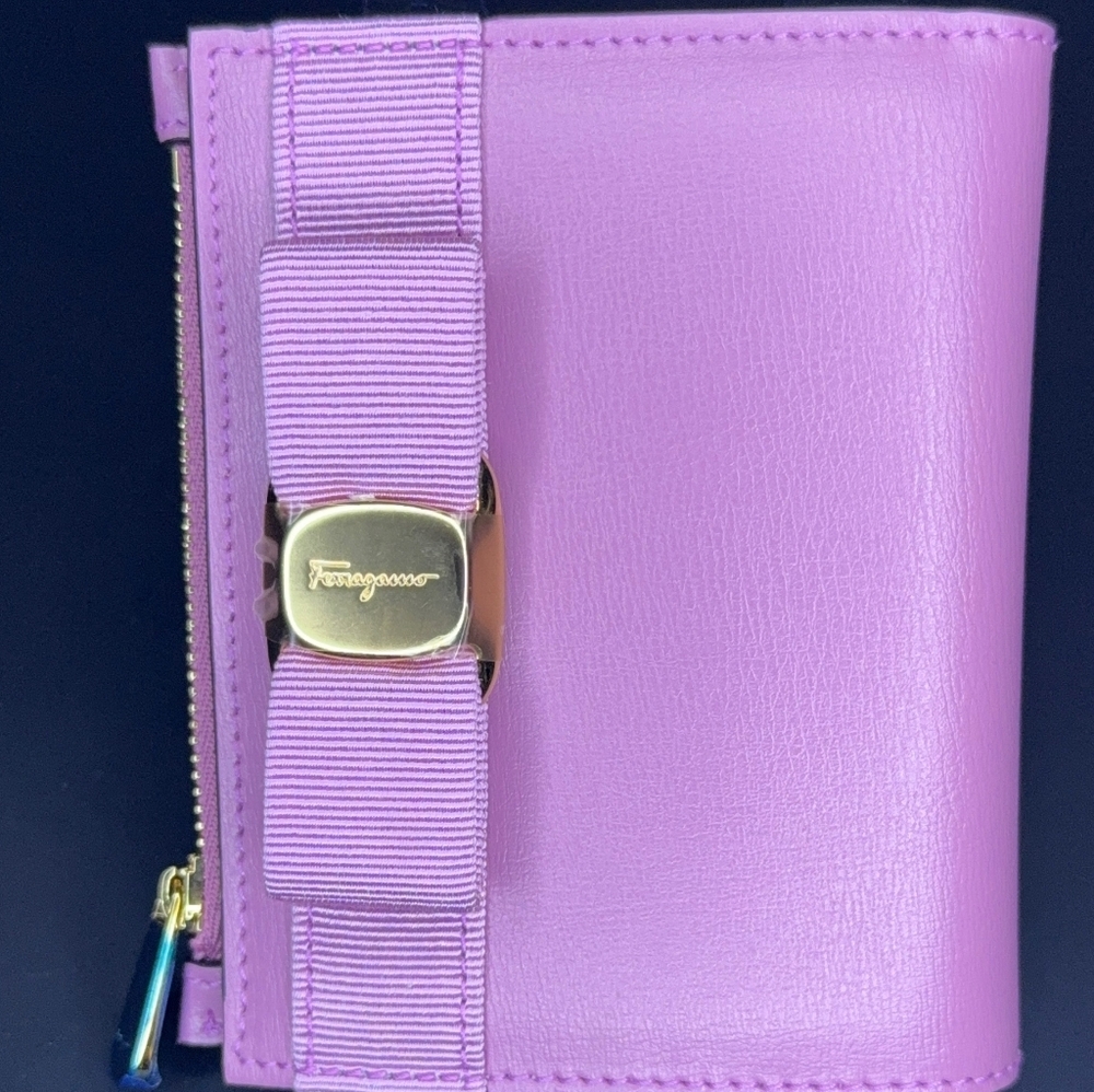 Salvatore Ferragamo Mauve Leather Wallet with Gold Accent